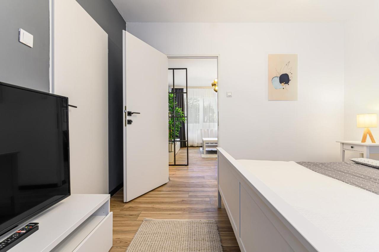 Travelers Hideout - Central Apartment Braşov Dış mekan fotoğraf